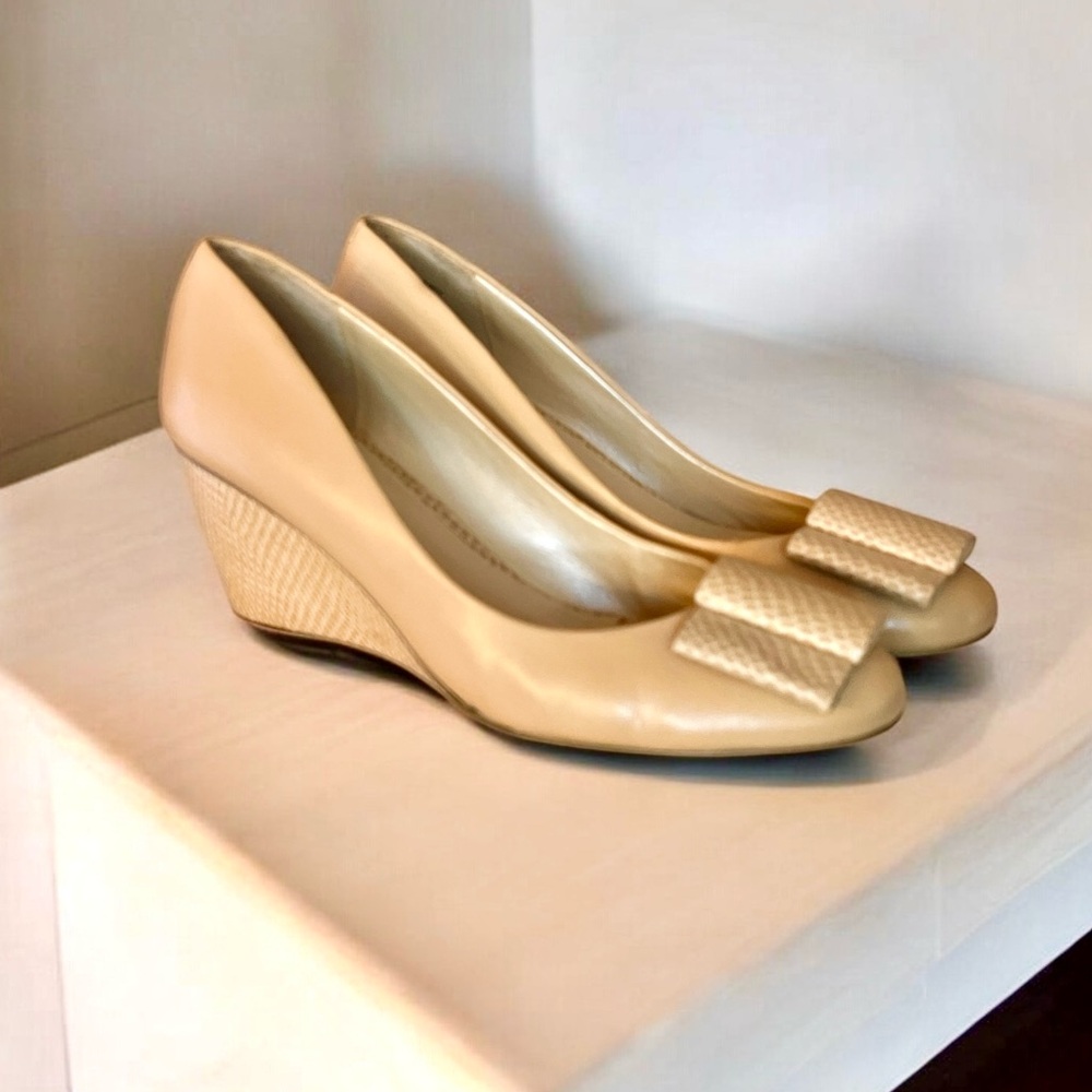Nine West Women's Cream Wedges Size 8
